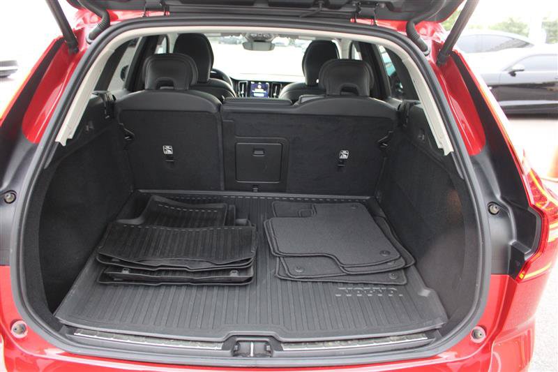 Used 2024 Volvo XC60 B5 Plus w/ Climate Package AWD/4WD image 18