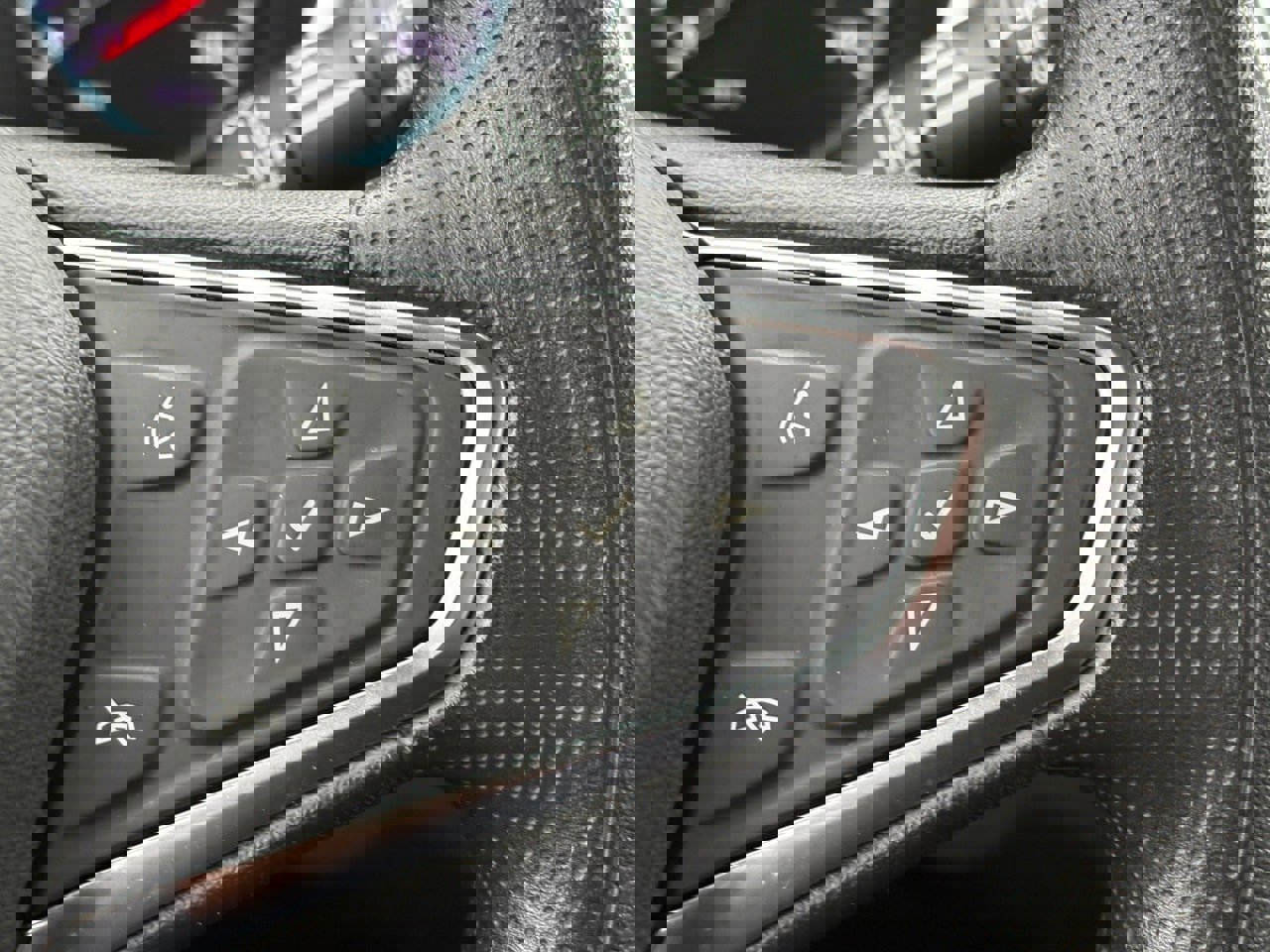 Used 2024 Chevrolet Equinox LS image 17