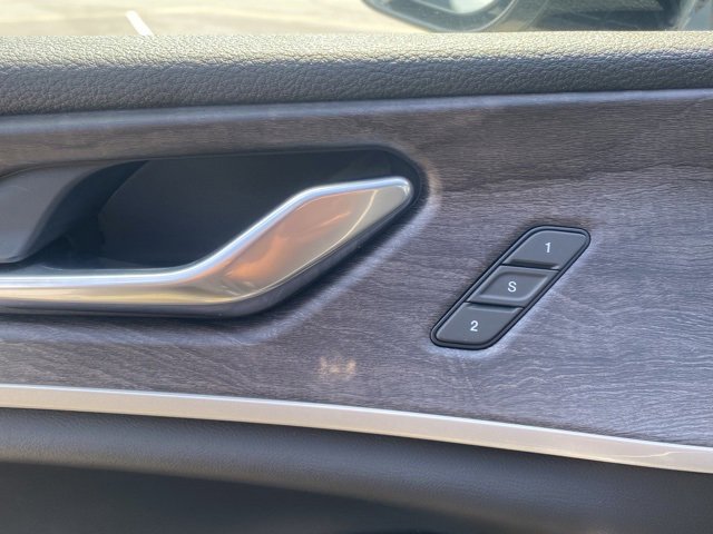 New 2025 Jeep Grand Cherokee L Limited w/ Trailer Tow Package image 14