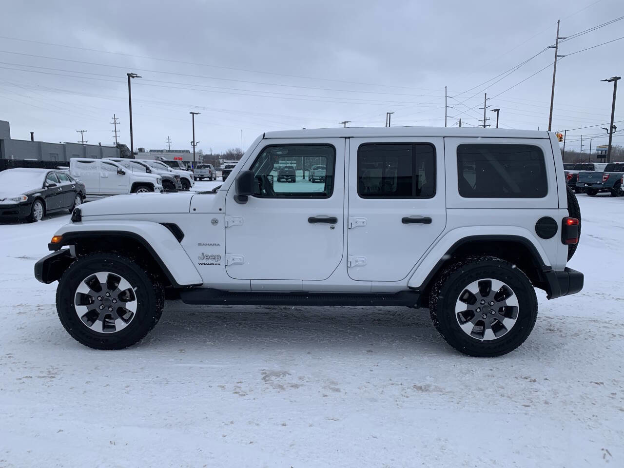 Used 2023 Jeep Wrangler Unlimited Sahara w/ LED Lighting Group image 6