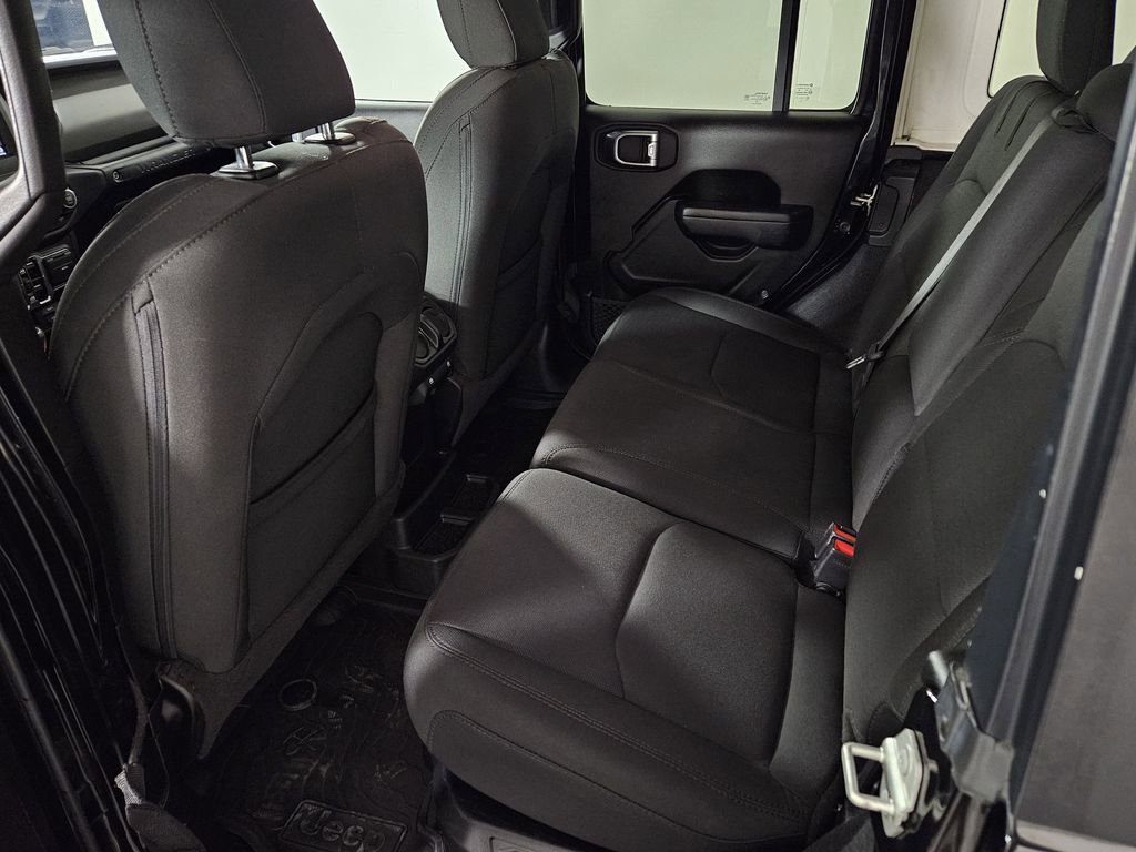 Used 2023 Jeep Wrangler Unlimited image 26