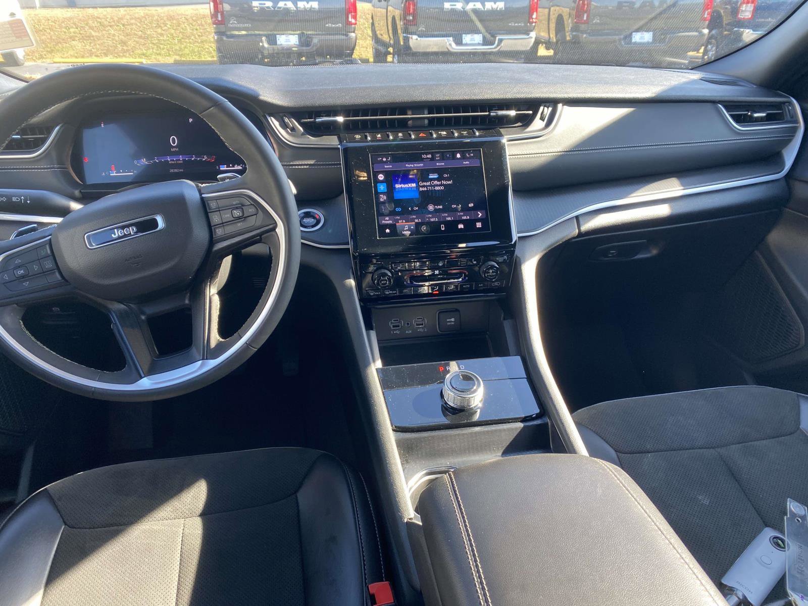 Certified 2024 Jeep Grand Cherokee Altitude image 18