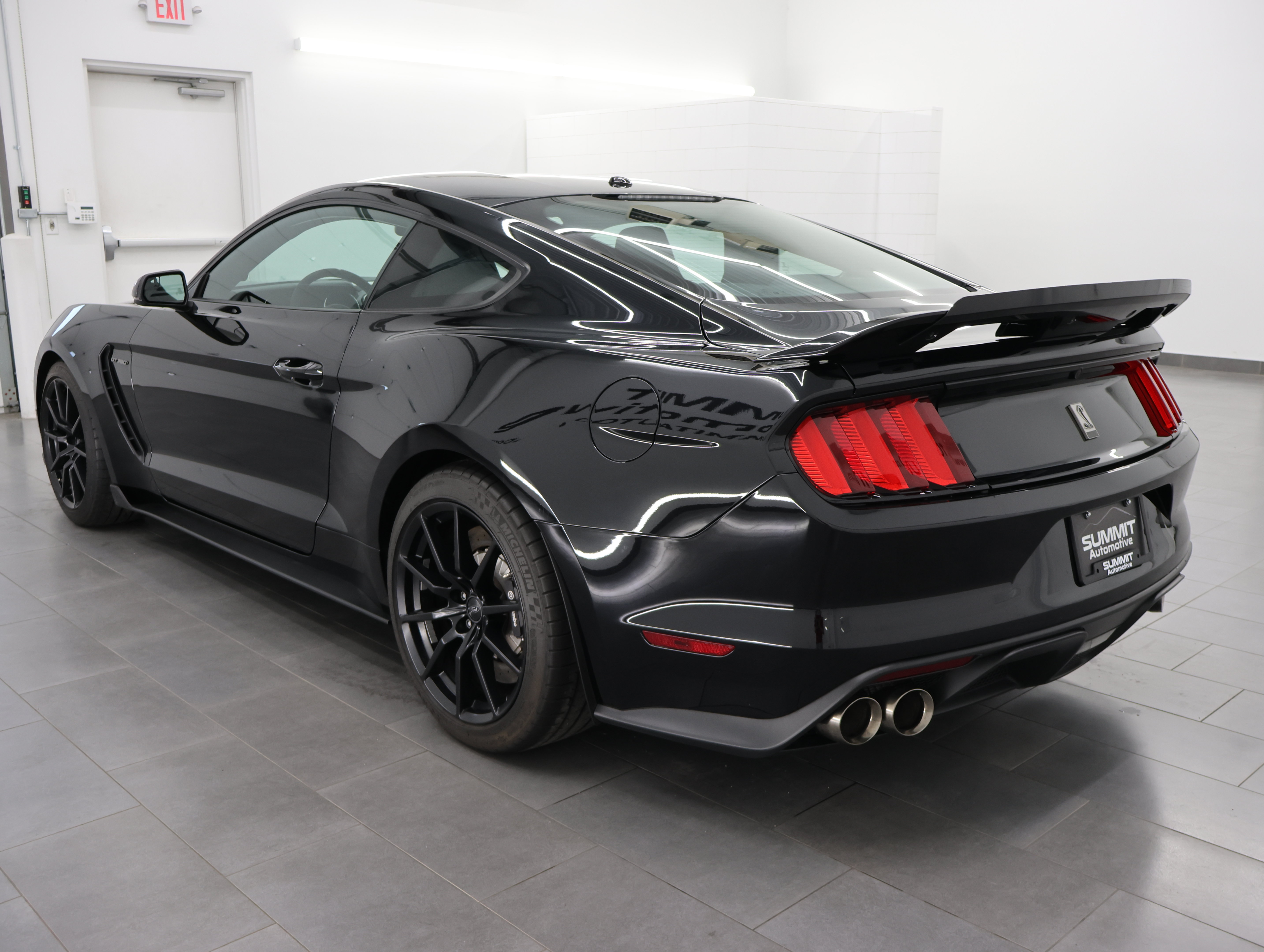 Used 2018 Ford Mustang Shelby GT350 w/ Electronics Package RWD image 6