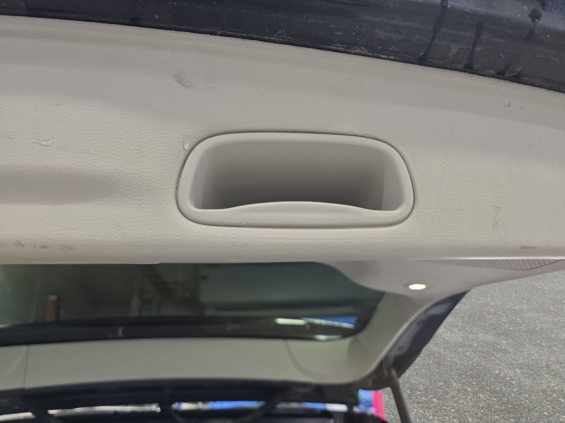 Used 2024 Chrysler Pacifica Touring-L FWD image 13