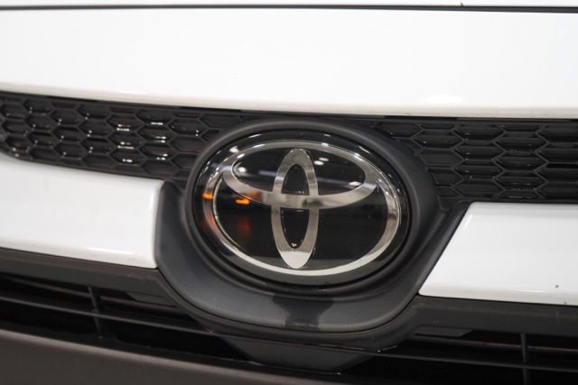 Used 2025 Toyota Corolla LE image 11