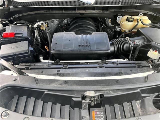 Used 2021 Chevrolet Suburban LT w/ Luxury Package RWD image 11