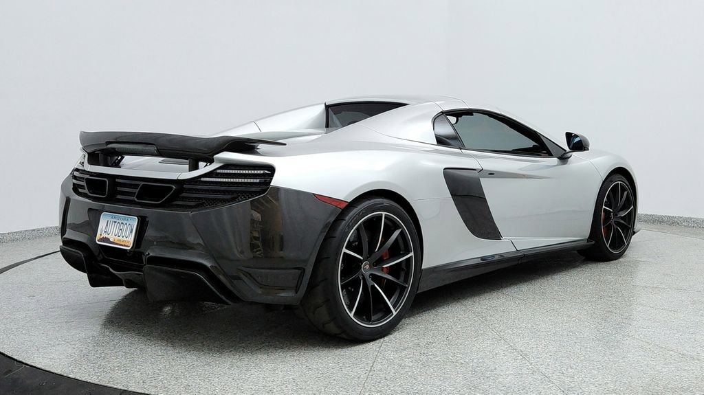 Used 2015 McLaren 650S Spider image 5