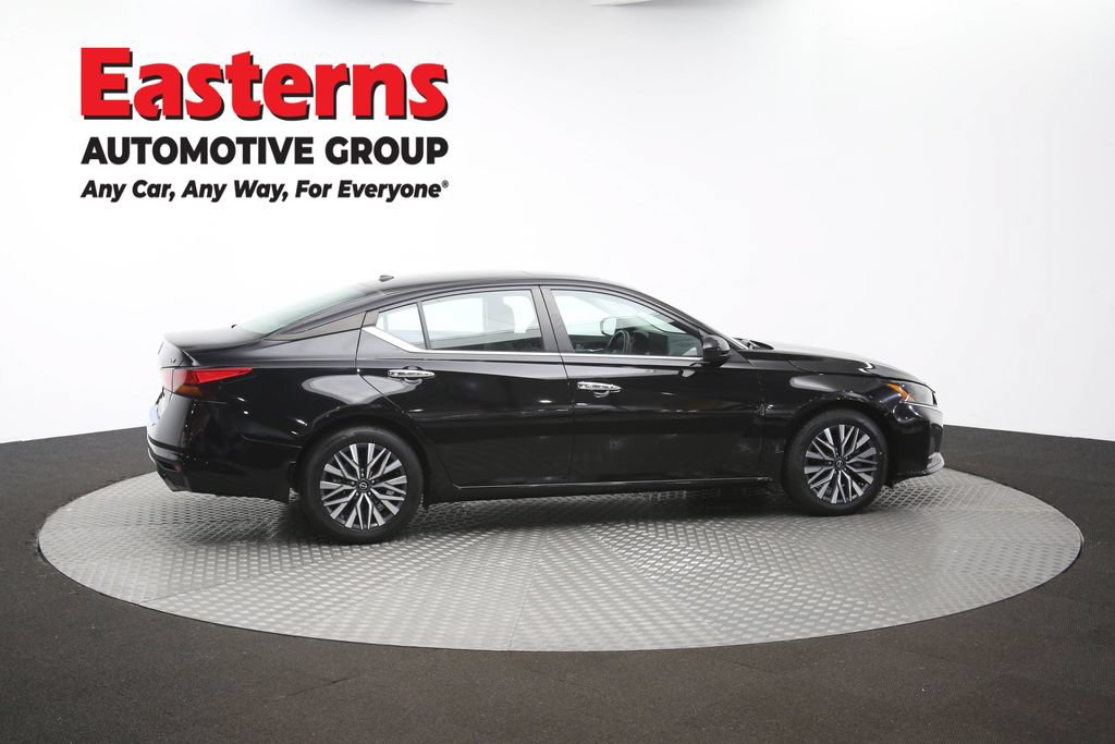 Used 2023 Nissan Altima 2.5 SV w/ SV Premium Package FWD image 45
