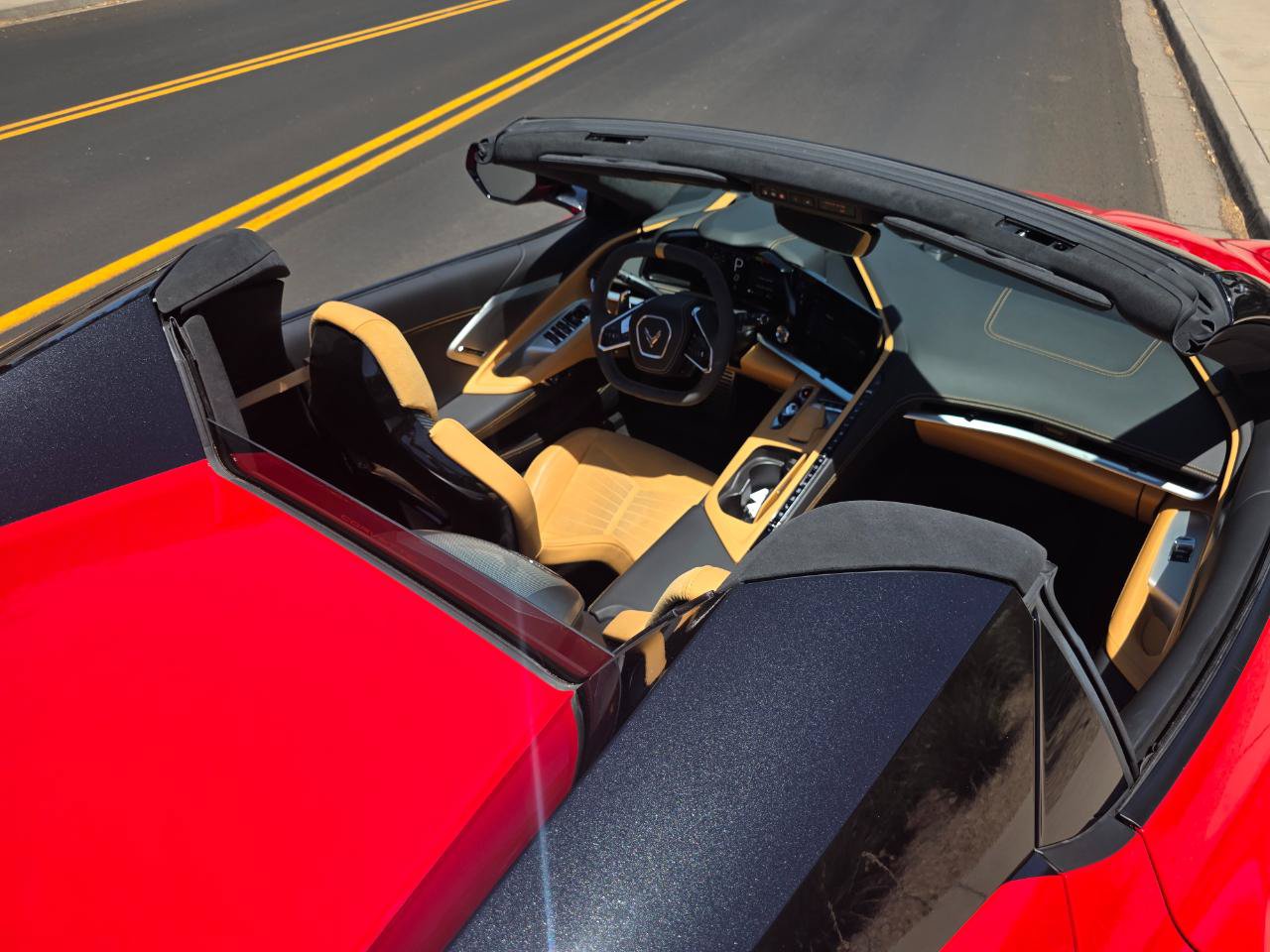Used 2024 Chevrolet Corvette Stingray Premium Conv w/ Z51 Performance Package RWD image 38