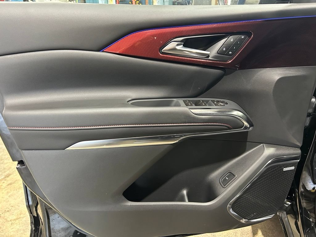 New 2026 Chevrolet Traverse RS w/ LPO, Floor Liner Package AWD/4WD image 21