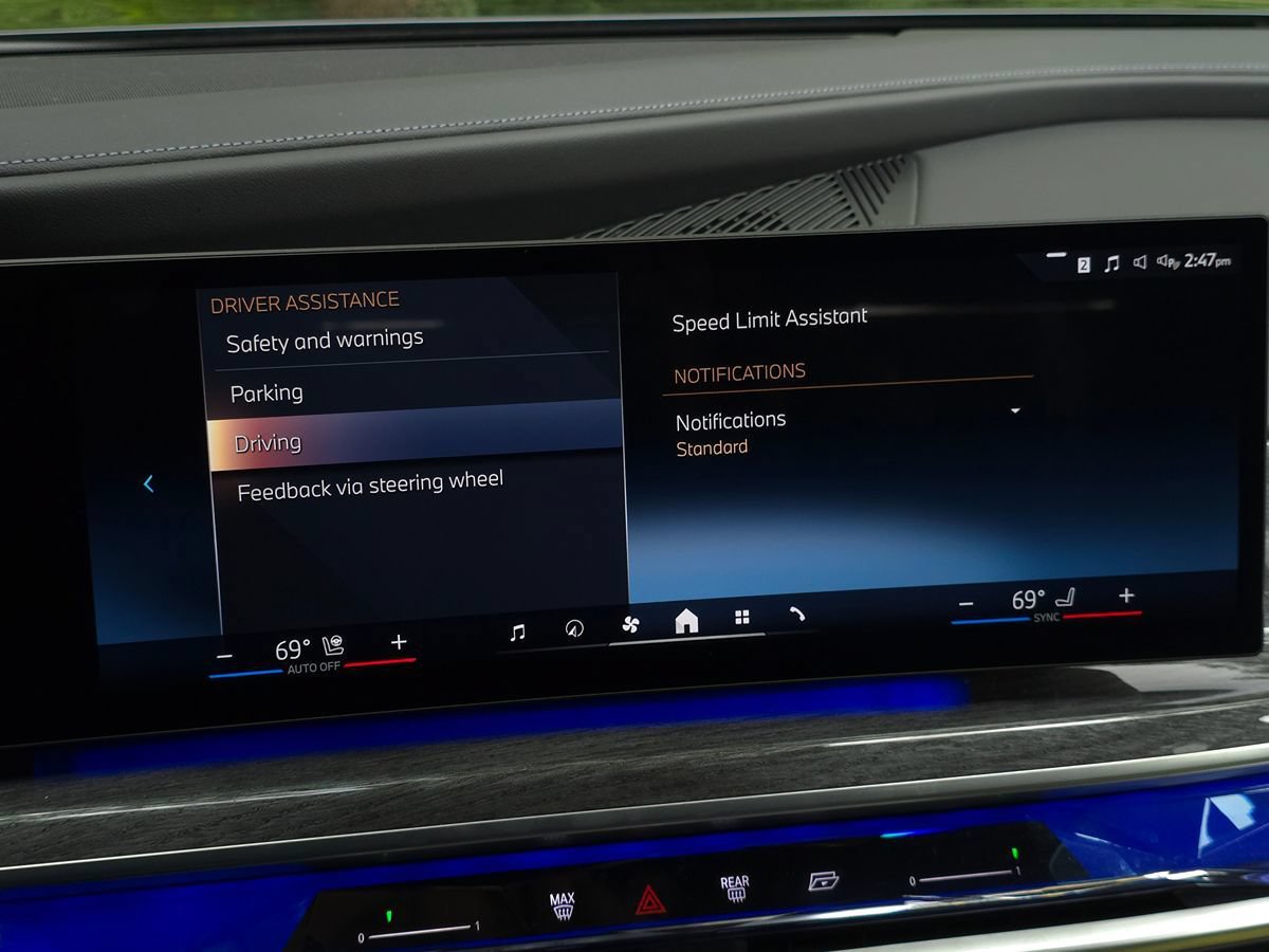 Used 2023 BMW i7 xDrive60 w/ Parking Assistance Package AWD/4WD image 62