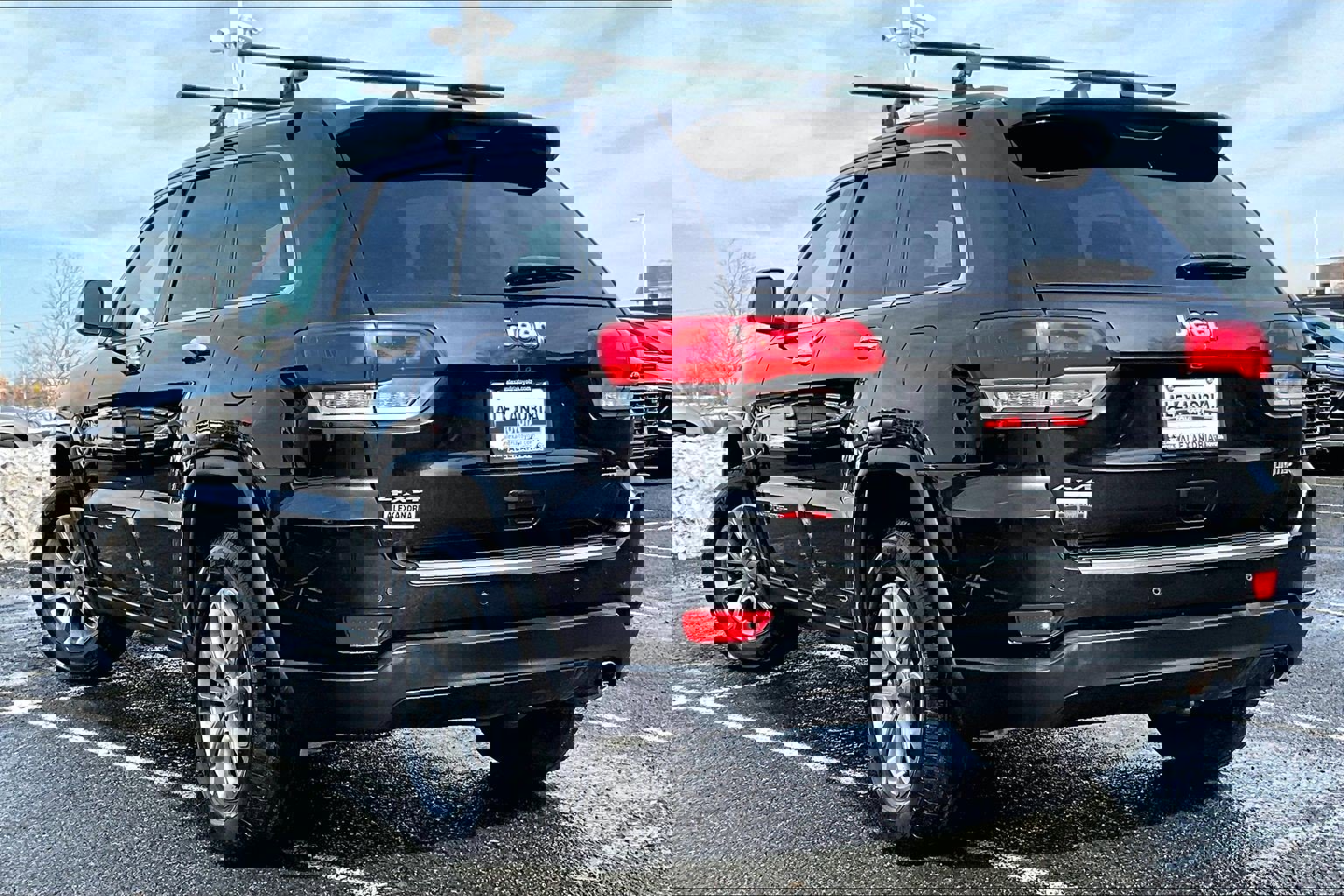 Used 2015 Jeep Grand Cherokee Limited w/ Luxury Group II image 11