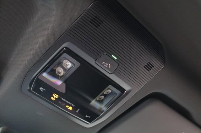 New 2025 Volkswagen ID. Buzz Pro S image 18