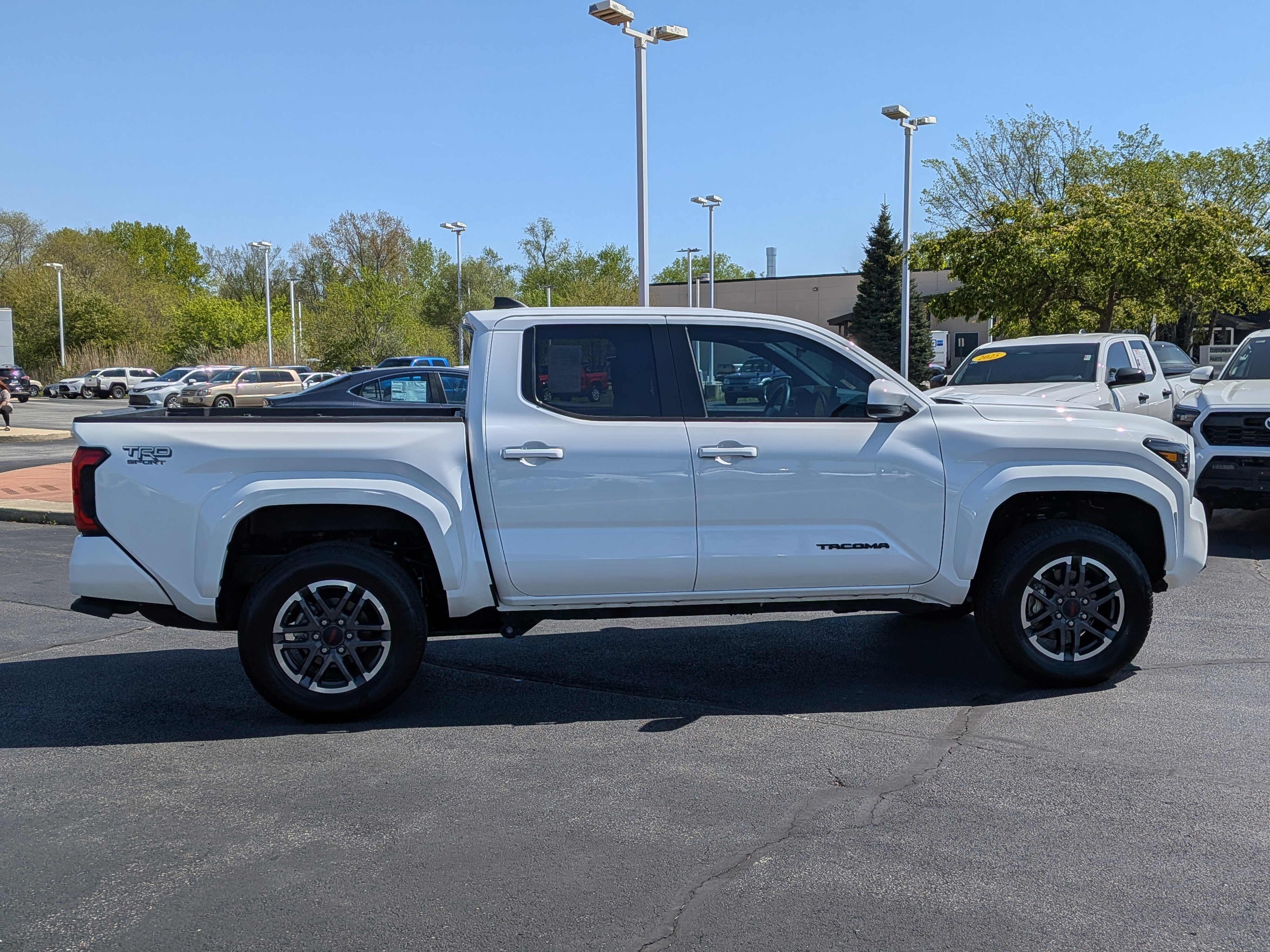 Certified 2024 Toyota Tacoma TRD Sport AWD/4WD image 9