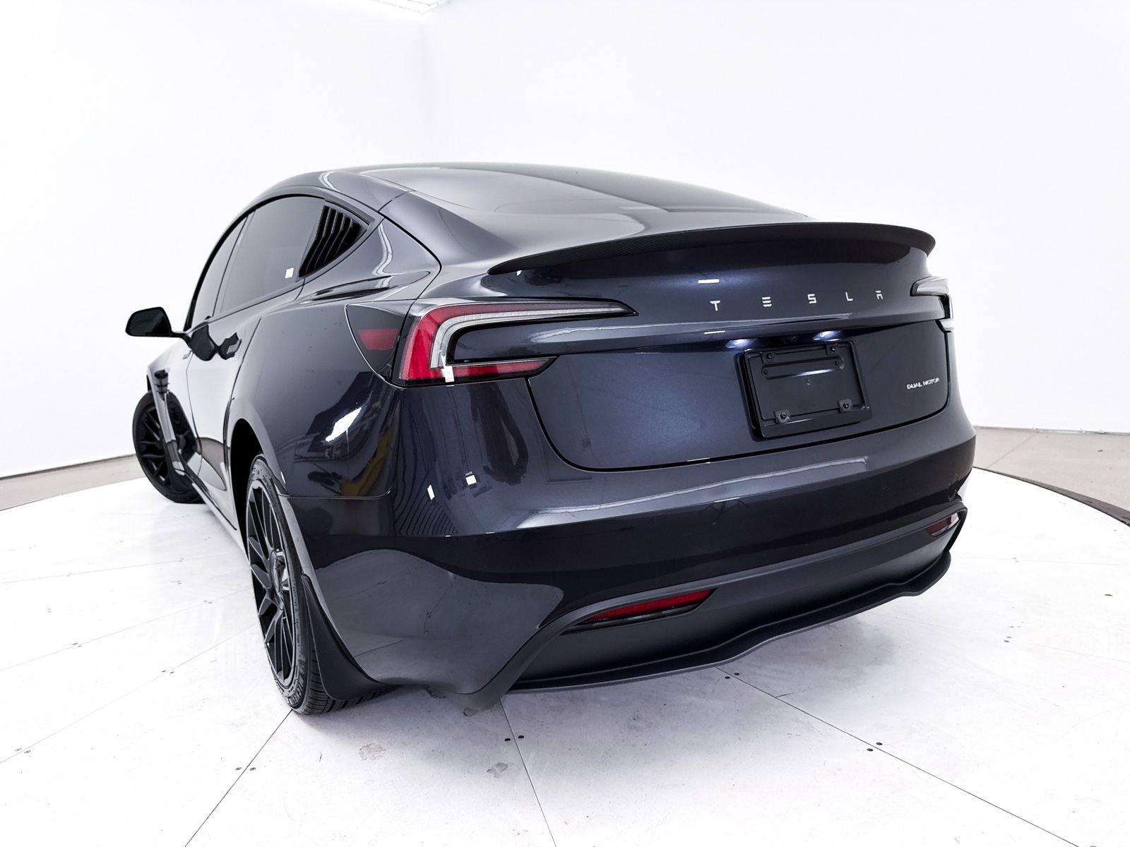 Used 2024 Tesla Model 3 Long Range image 8