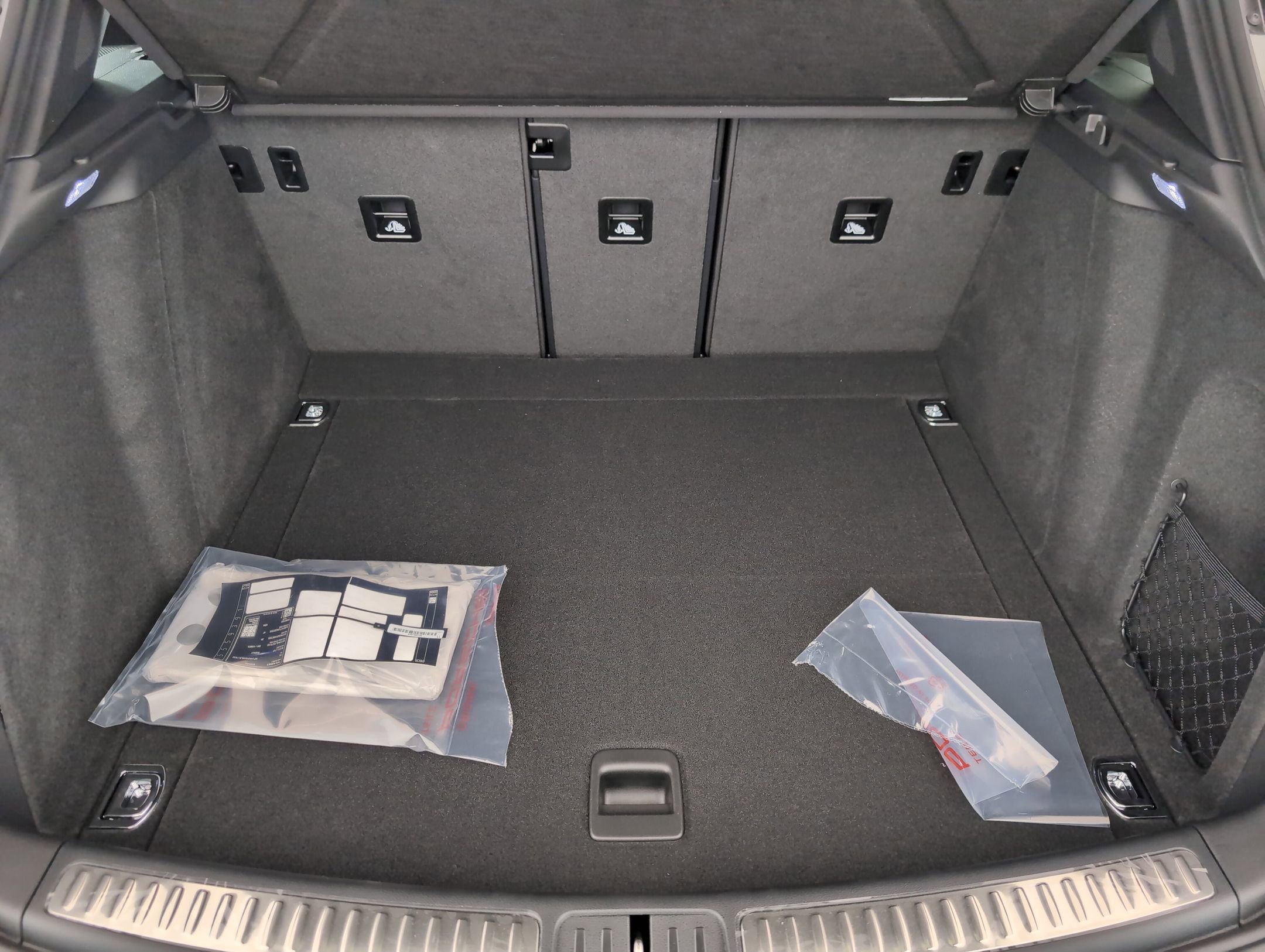 Used 2025 Porsche Macan image 26