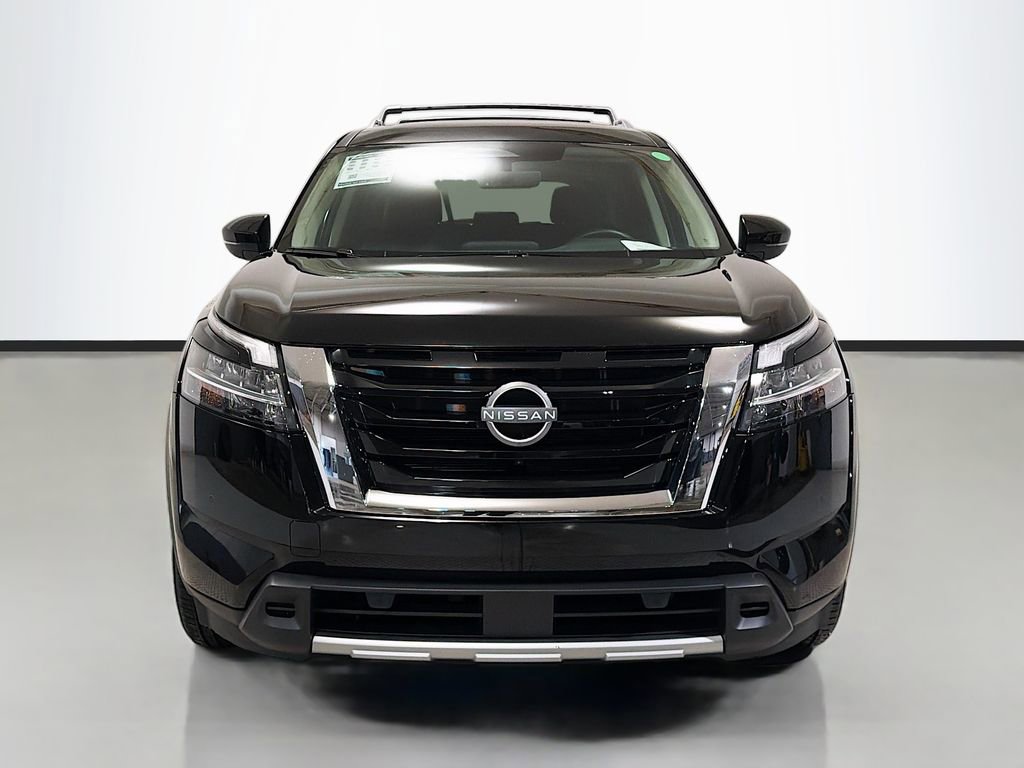 Used 2024 Nissan Pathfinder SL w/ Cargo Package AWD/4WD image 2