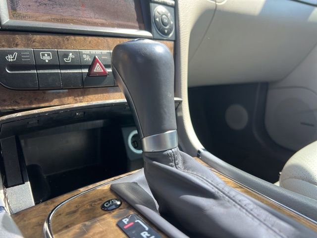 Used 2009 Mercedes-Benz E 350 4MATIC Sedan image 21