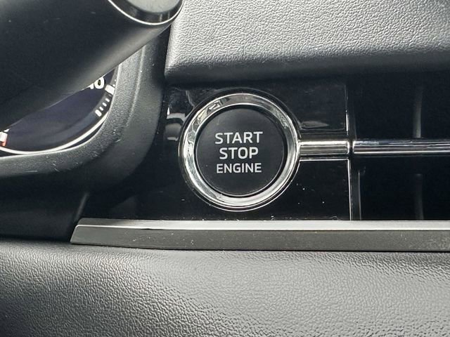 Used 2023 Mitsubishi Outlander SE Black Edition image 12