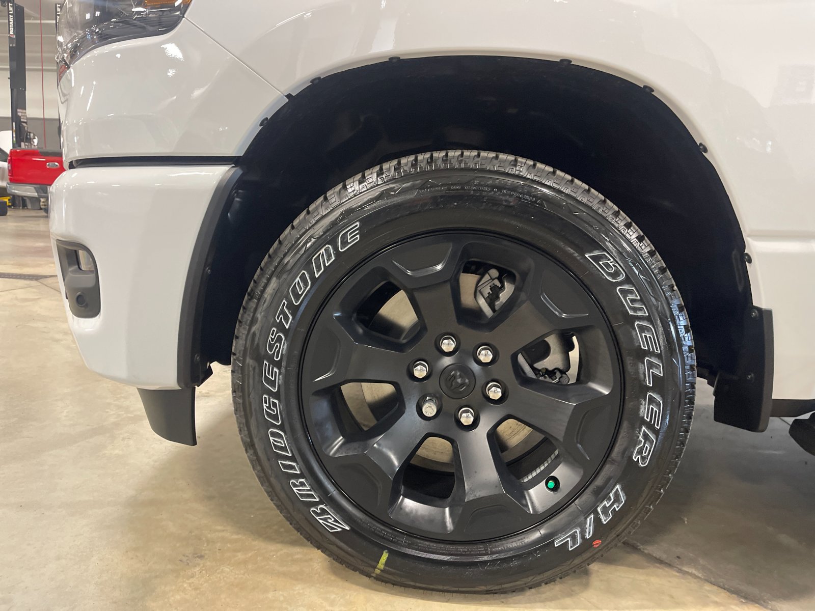 New 2026 RAM 1500 Express AWD/4WD image 30