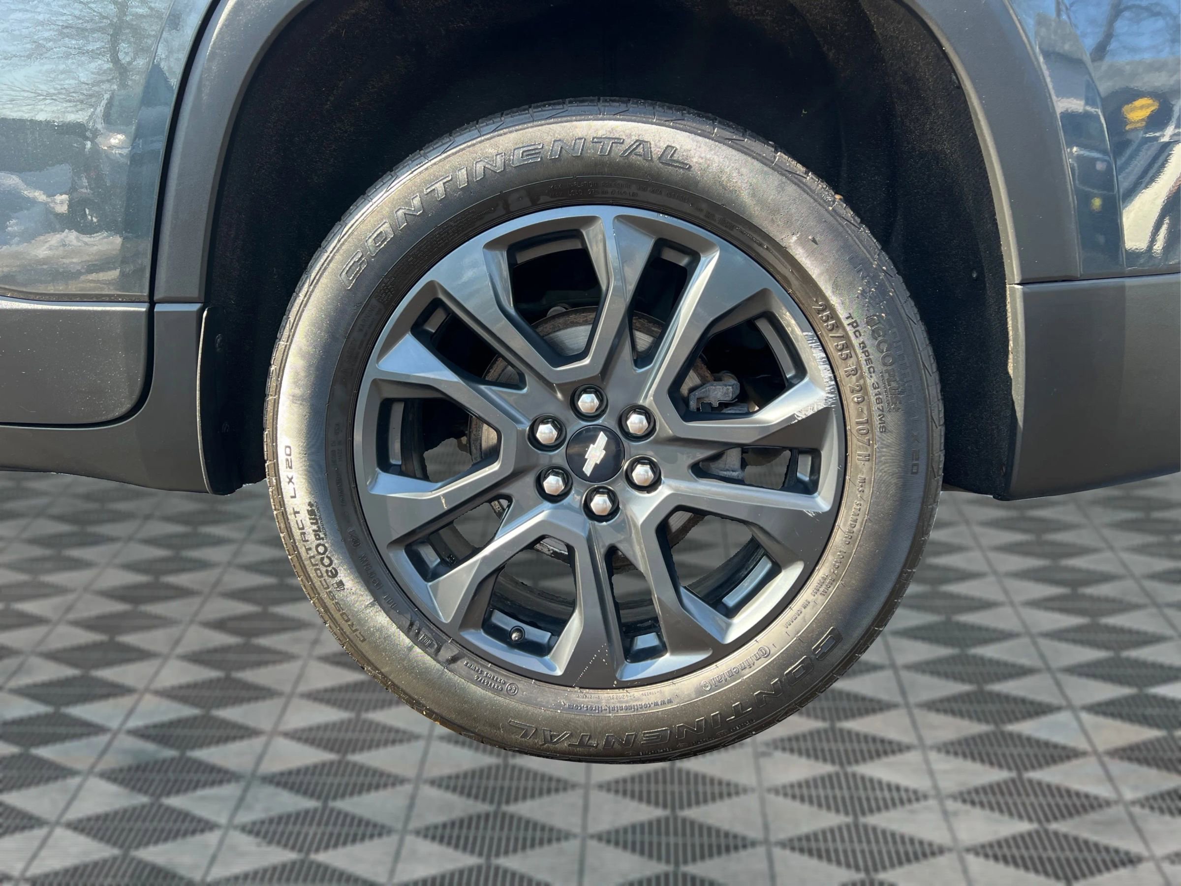 Used 2020 Chevrolet Traverse RS AWD/4WD image 22