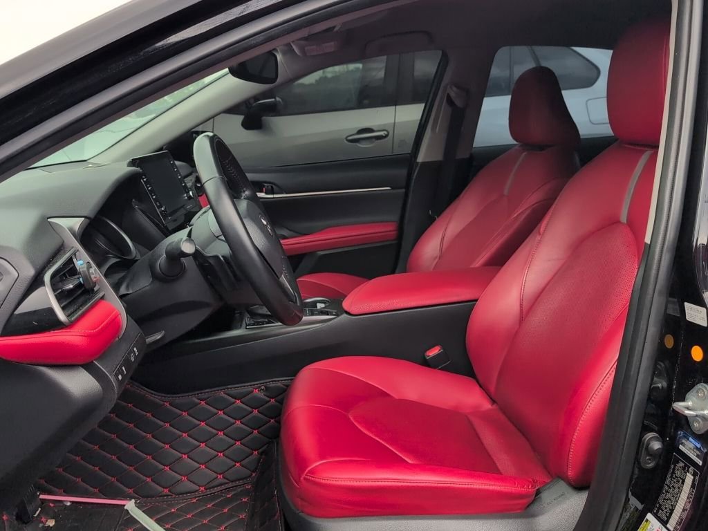 Used 2021 Toyota Camry XSE image 7