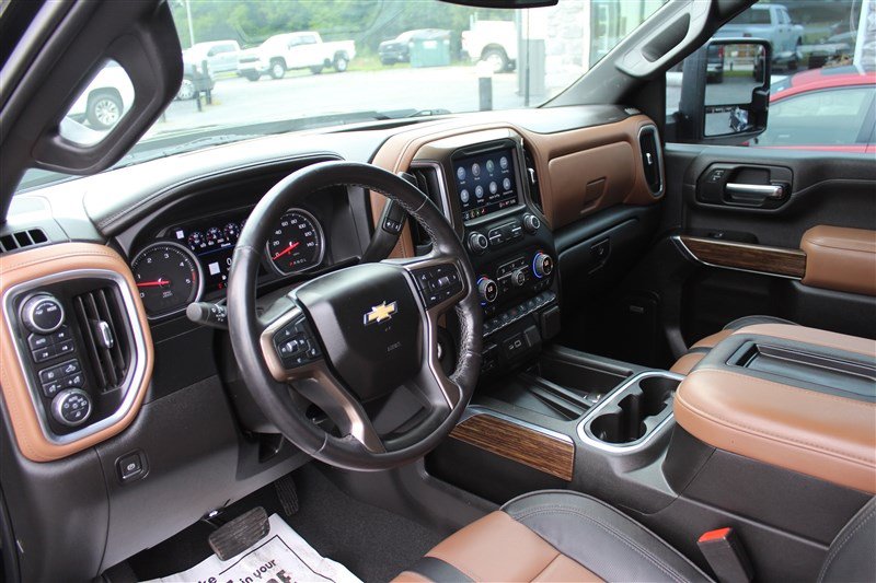 Used 2022 Chevrolet Silverado 2500 High Country w/ Z71 Off-Road Package AWD/4WD image 17