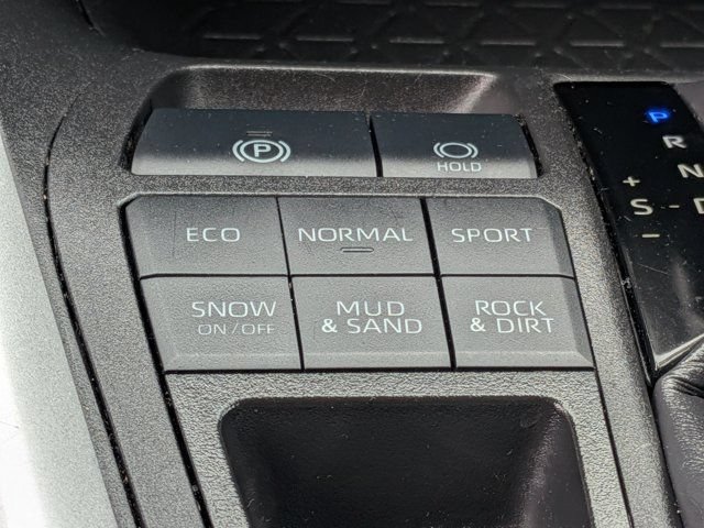 Used 2024 Toyota RAV4 XLE AWD/4WD image 20
