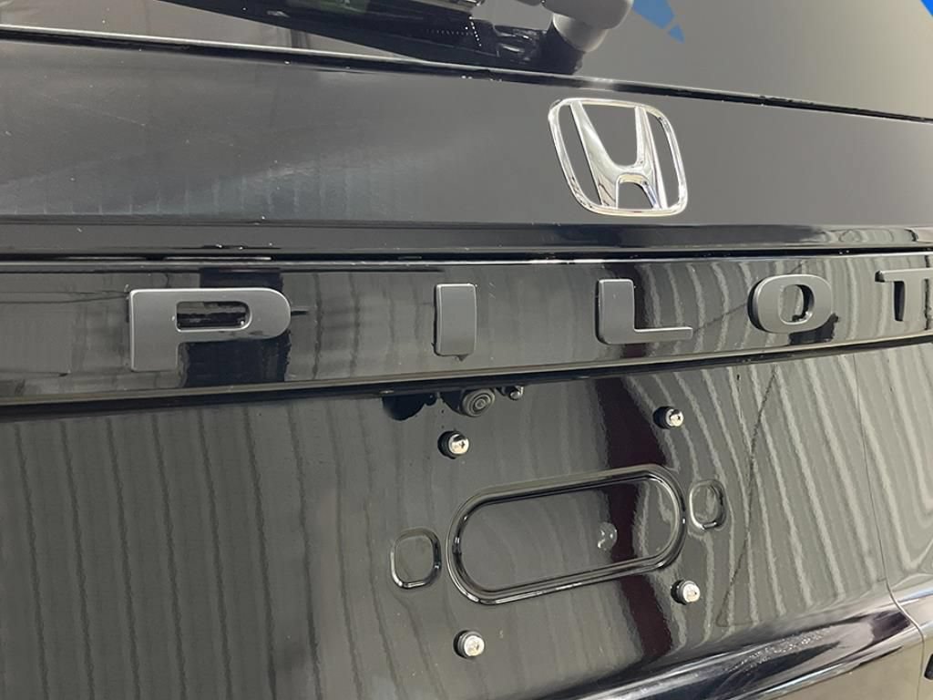 New 2026 Honda Pilot Black Edition image 7