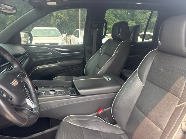 Used 2021 Cadillac Escalade ESV Sport AWD/4WD image 3