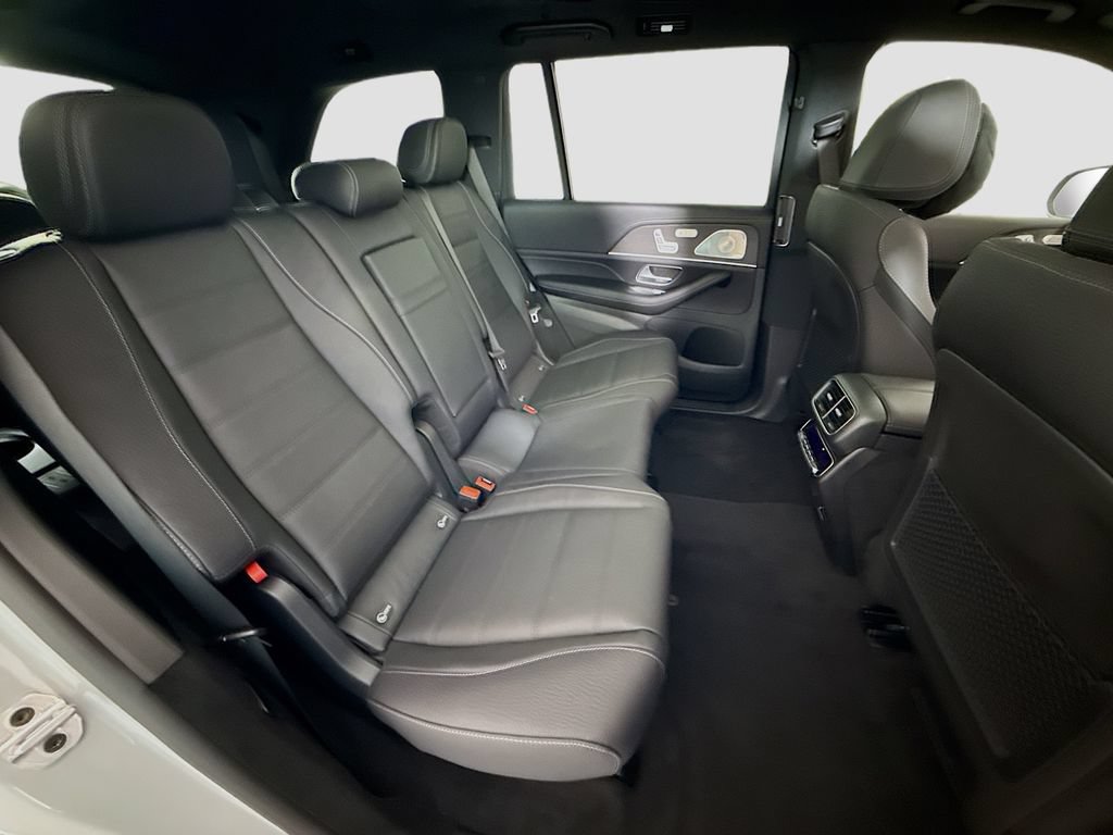 New 2026 Mercedes-Benz GLS 580 4MATIC image 30