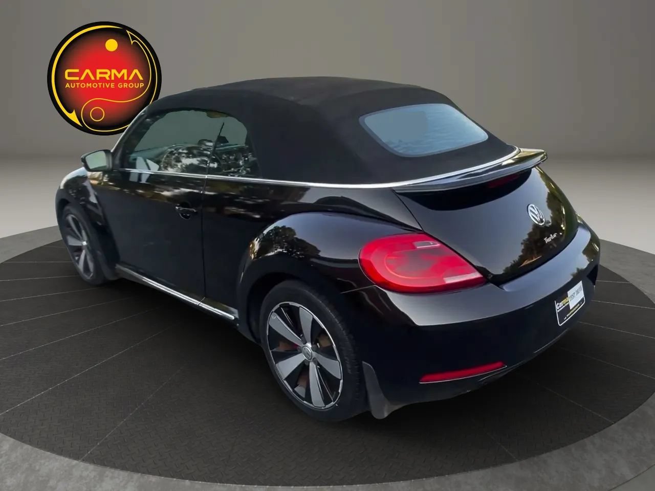 Used 2013 Volkswagen Beetle 2.0T FWD image 3