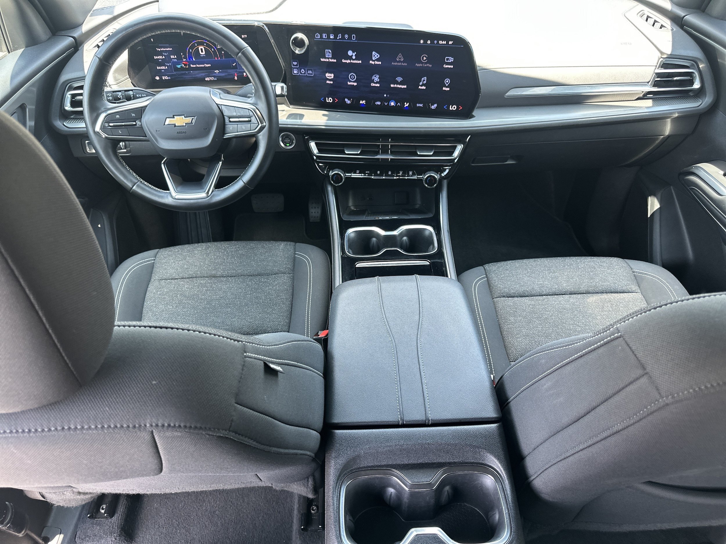 Used 2024 Chevrolet Traverse LT FWD image 22