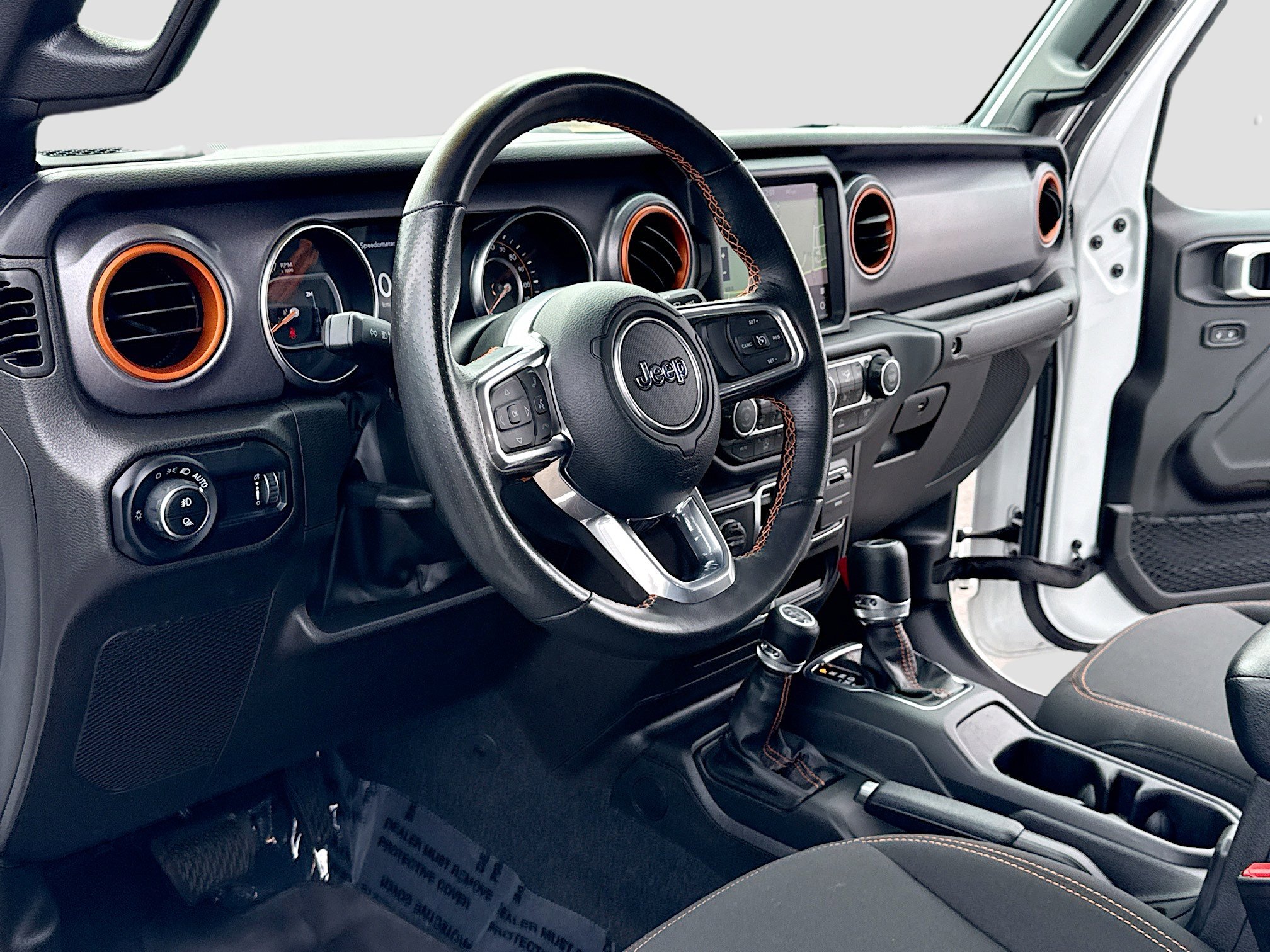 Used 2023 Jeep Gladiator Mojave w/ Cold Weather Group image 4