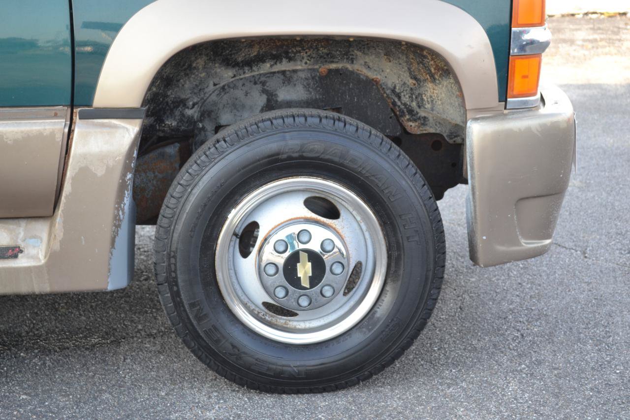 Used 1996 Chevrolet Silverado 3500 4x4 Extended Cab image 34