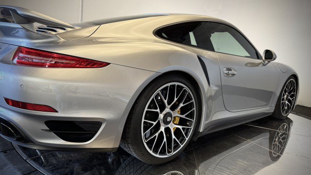 Used 2014 Porsche 911 Turbo AWD/4WD image 29