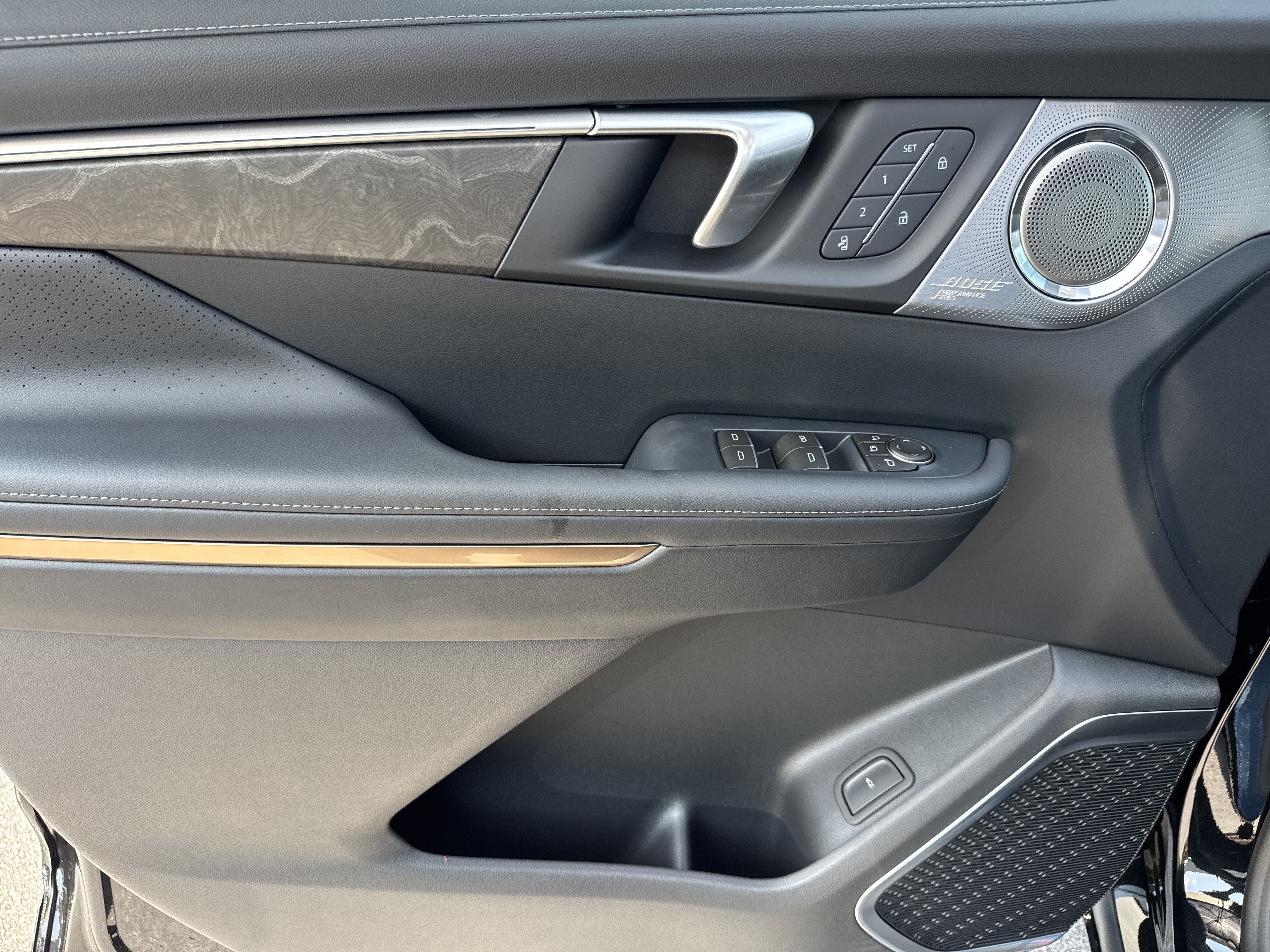 New 2026 Buick Enclave Avenir w/ Super Cruise Package FWD image 12