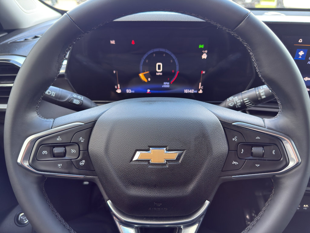 Used 2025 Chevrolet TrailBlazer LT w/ Convenience Package FWD image 14