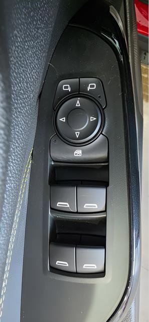 New 2026 Chevrolet Trax LT w/ Sunroof Package image 13