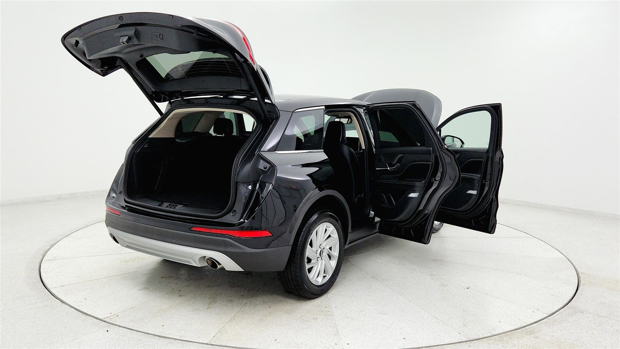 Used 2025 Lincoln Corsair FWD image 11