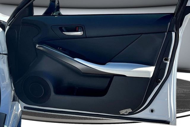 Used 2023 Lexus IS 500 image 27