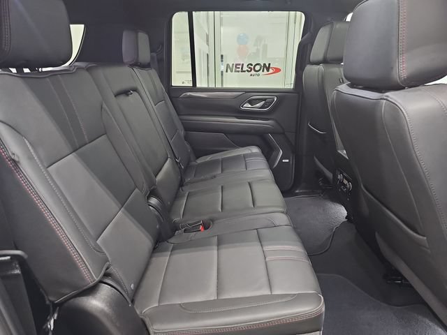 Used 2024 Chevrolet Suburban RST w/ Luxury Package AWD/4WD image 31