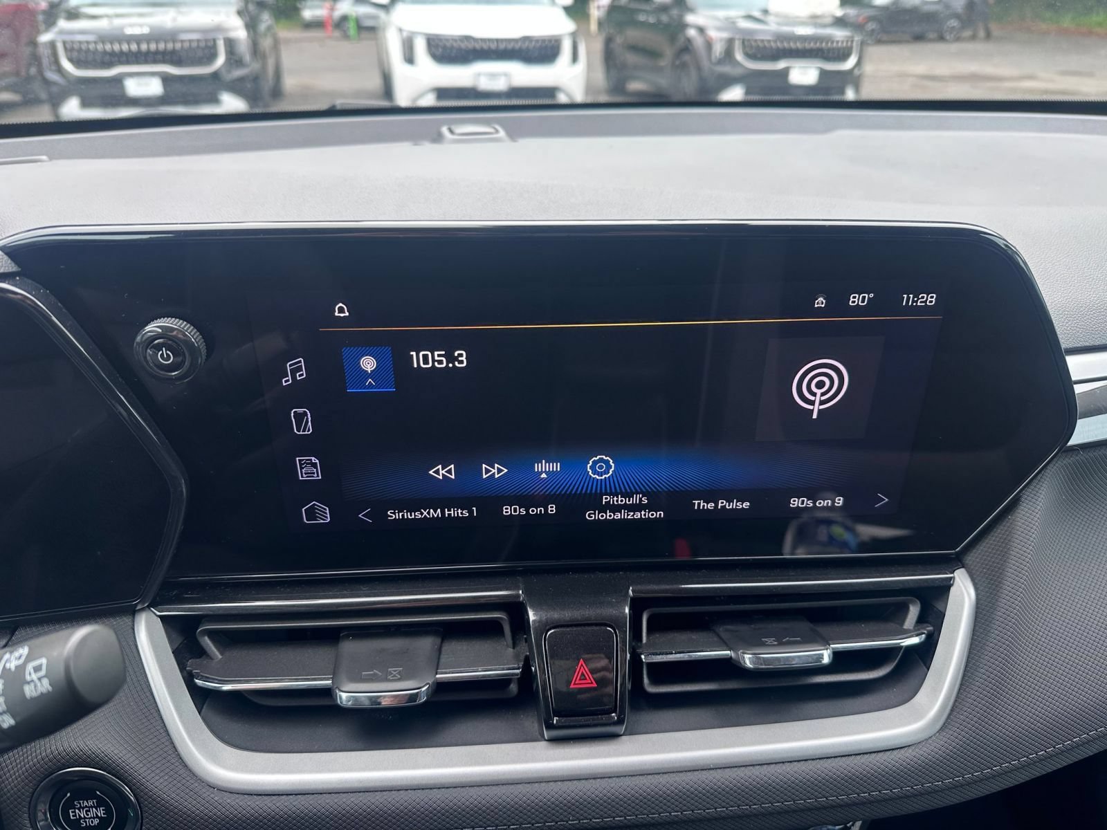 Used 2025 Chevrolet TrailBlazer LT FWD image 30
