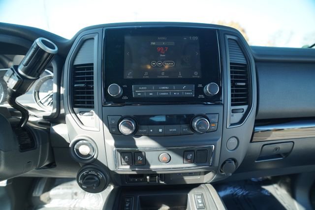 Used 2024 Nissan Titan SV w/ SV Convenience Package image 28