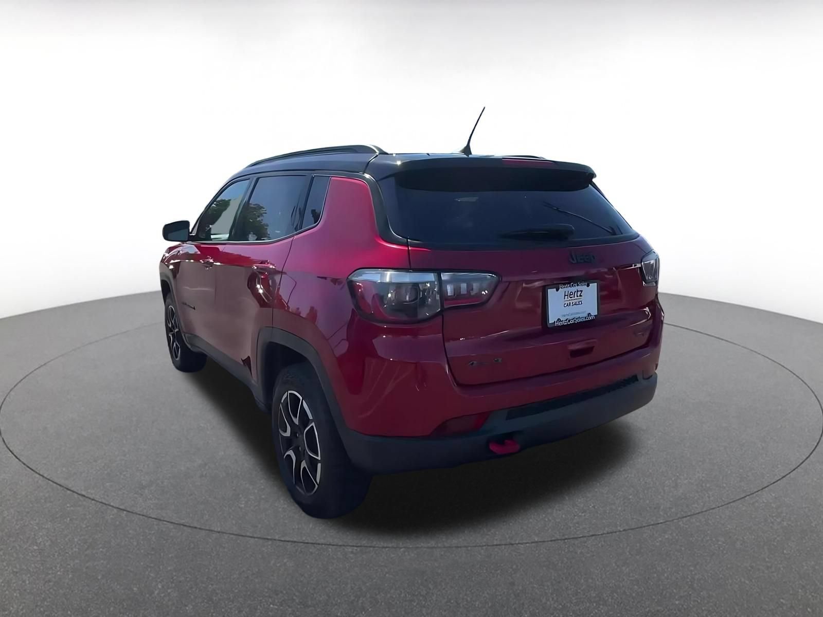 Used 2025 Jeep Compass Trailhawk AWD/4WD image 10