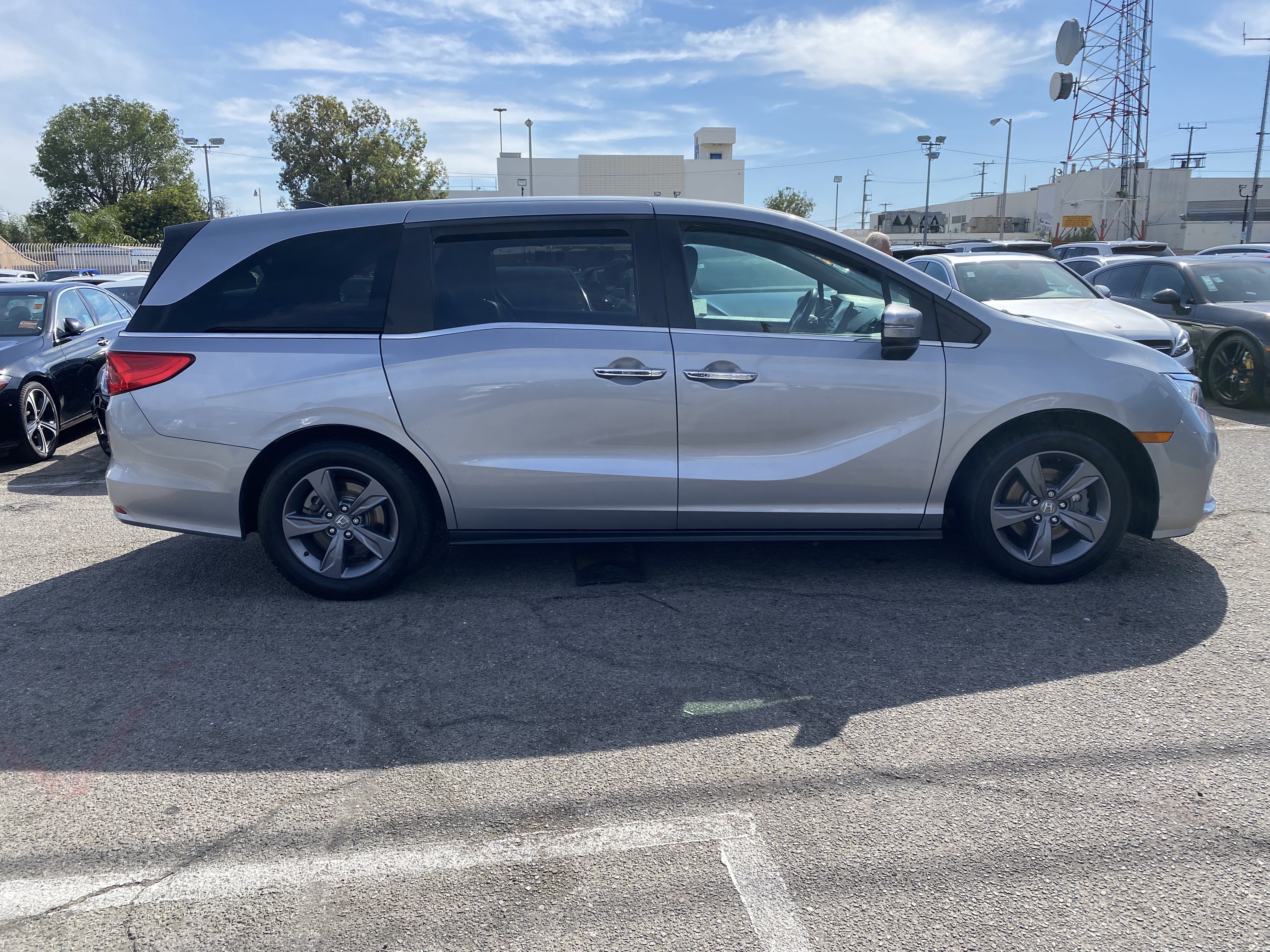 Used 2022 Honda Odyssey EX image 8