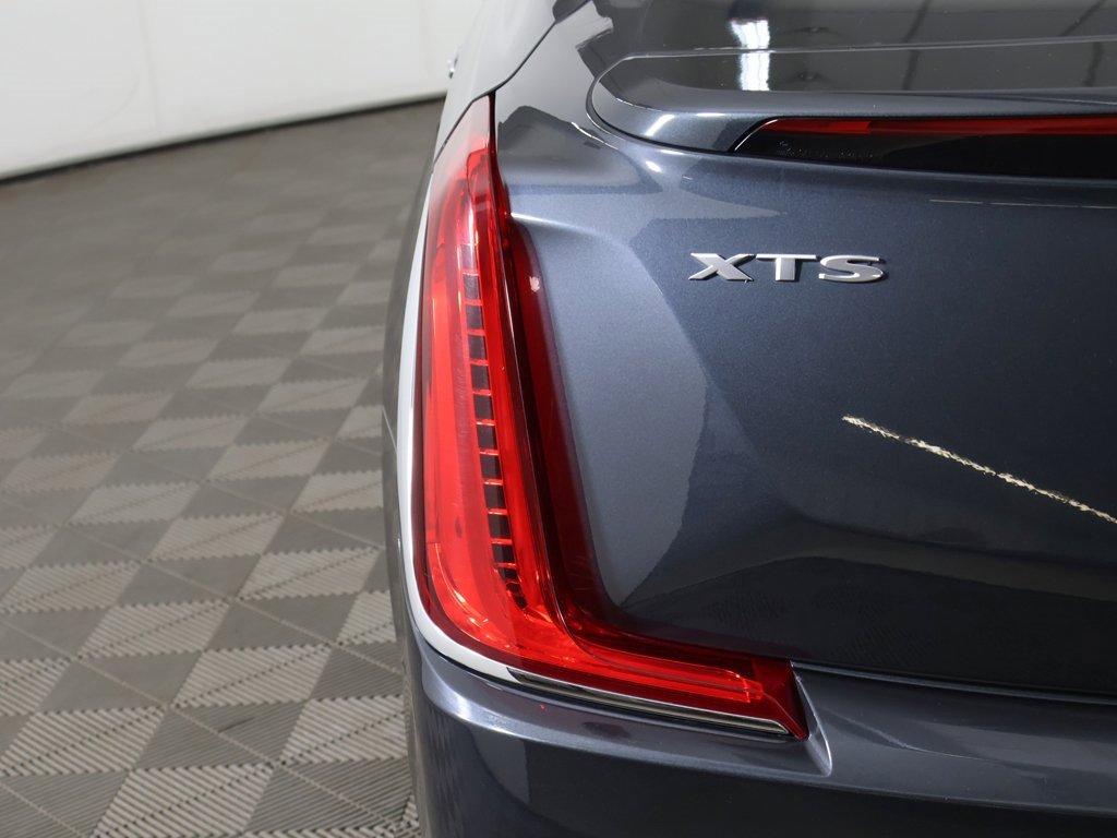 Used 2018 Cadillac XTS Luxury w/ Driver Awareness Package image 18