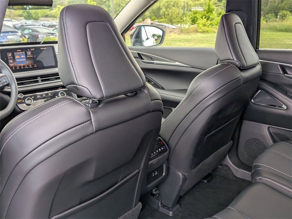 Certified 2025 INFINITI QX60 Luxe image 26