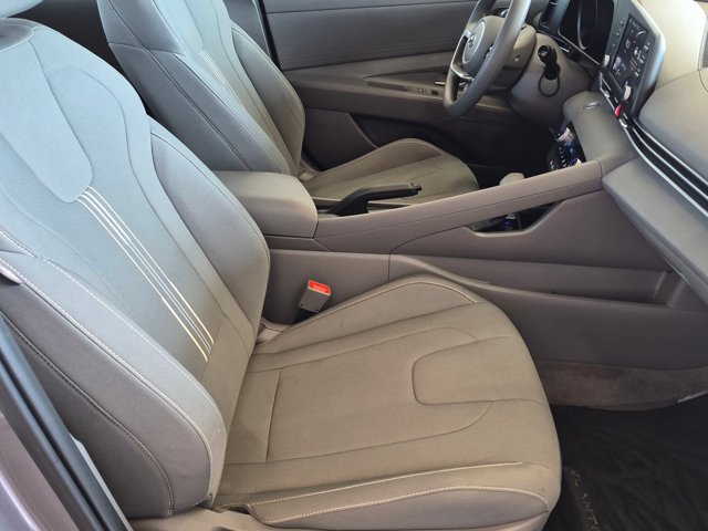 Used 2023 Hyundai Elantra SEL FWD image 19