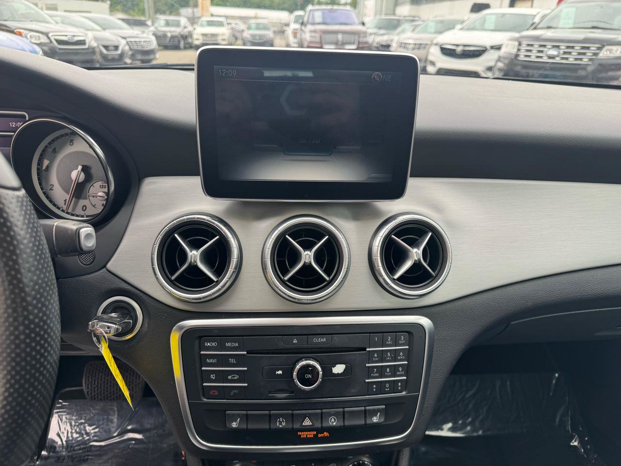 Used 2015 Mercedes-Benz CLA 250 4MATIC image 30